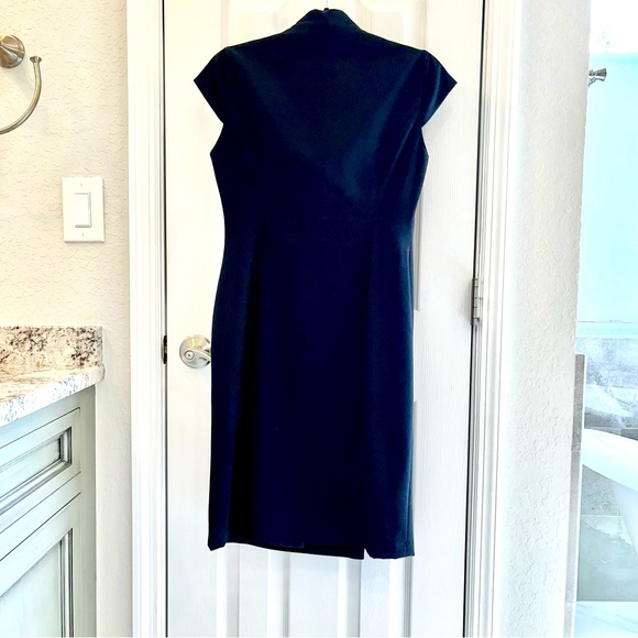 Calvin Klein Black Size 4 Dress Beautiful Tailored Like New Dress - Picture 3 of 9